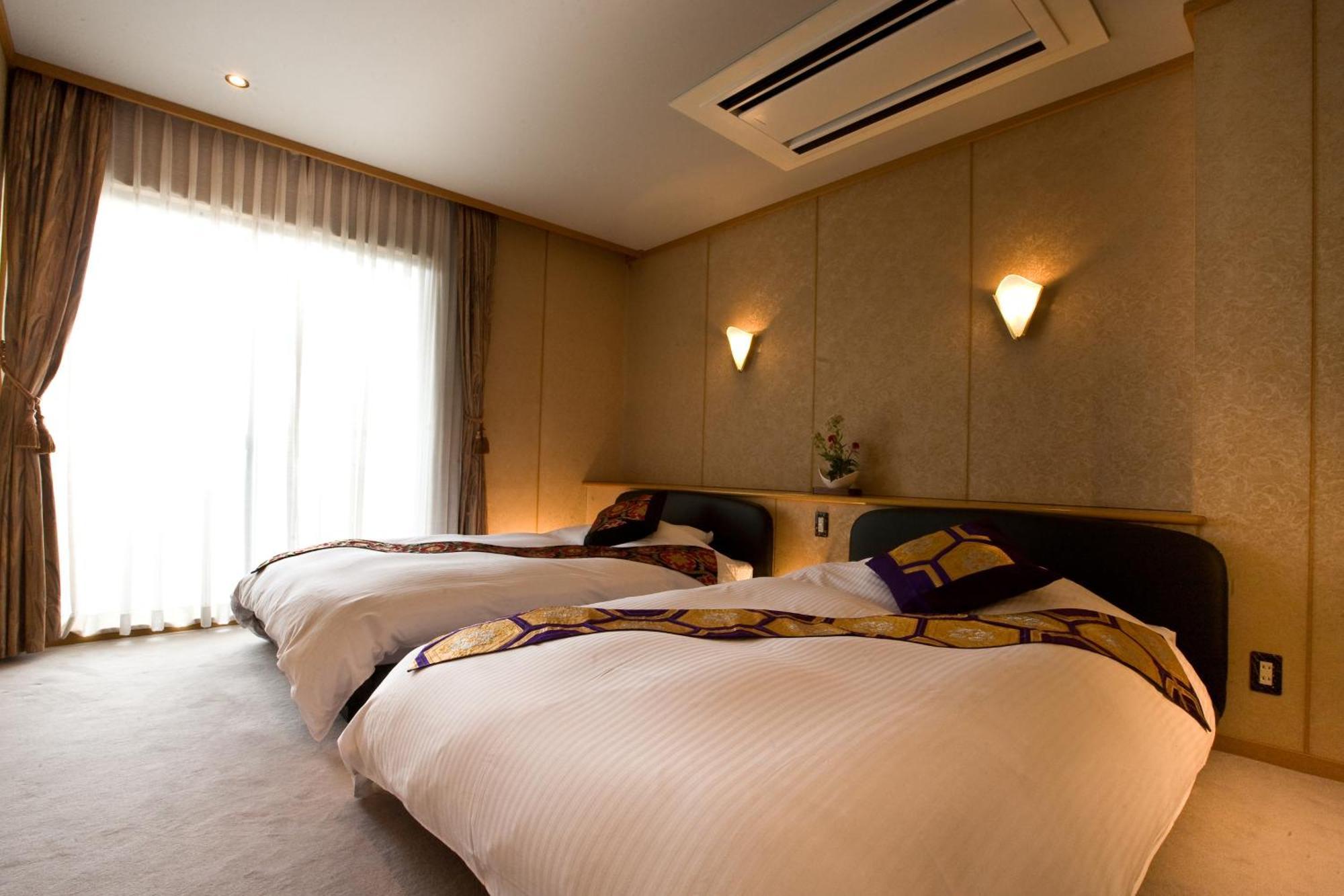 Kaike Fuga Hotel Йонаго Екстериор снимка